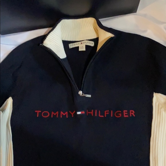Tommy Hilfiger Women’s Sweater - Picture 4 of 4